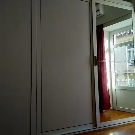 In 35866 Apartment *